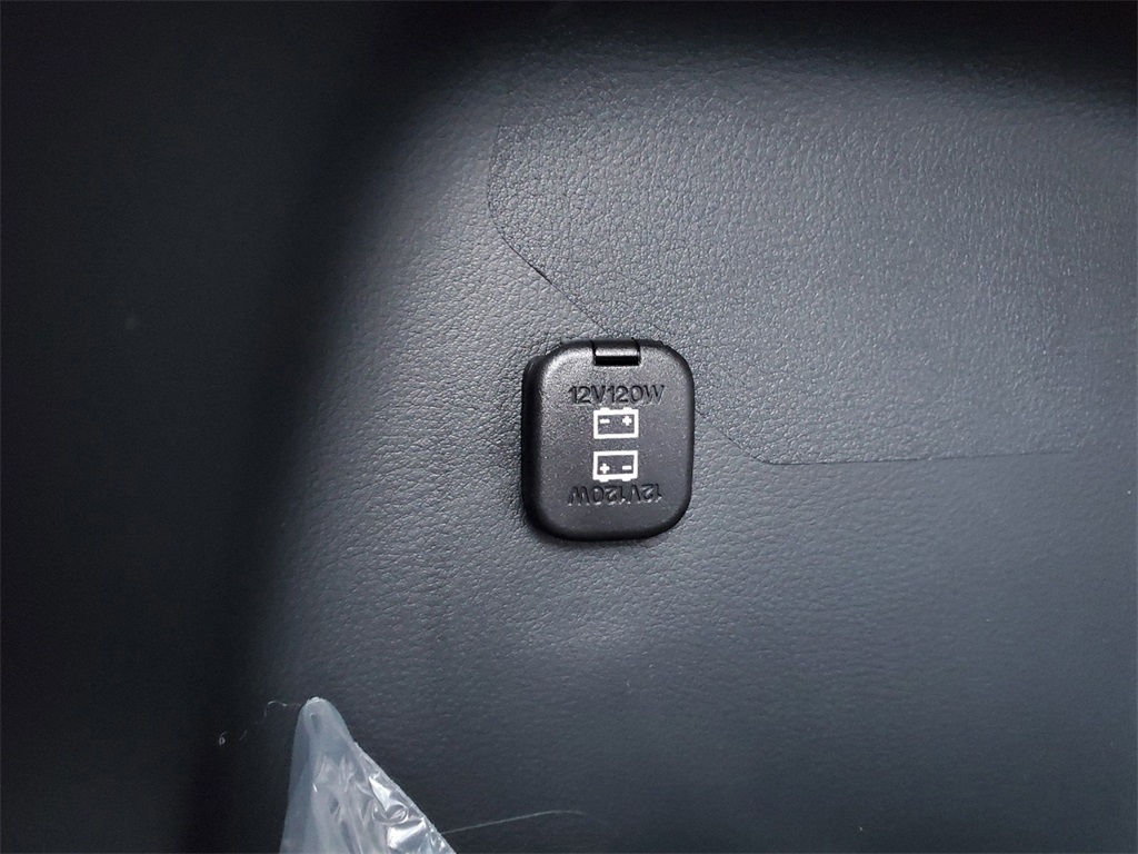 2025 Mazda CX-50 2.5 Select photo 4