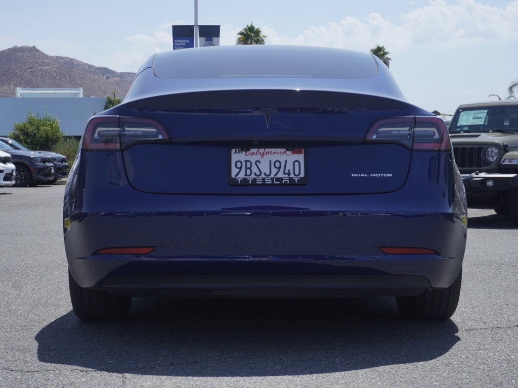 2022 Tesla Model 3 Long Range photo 4