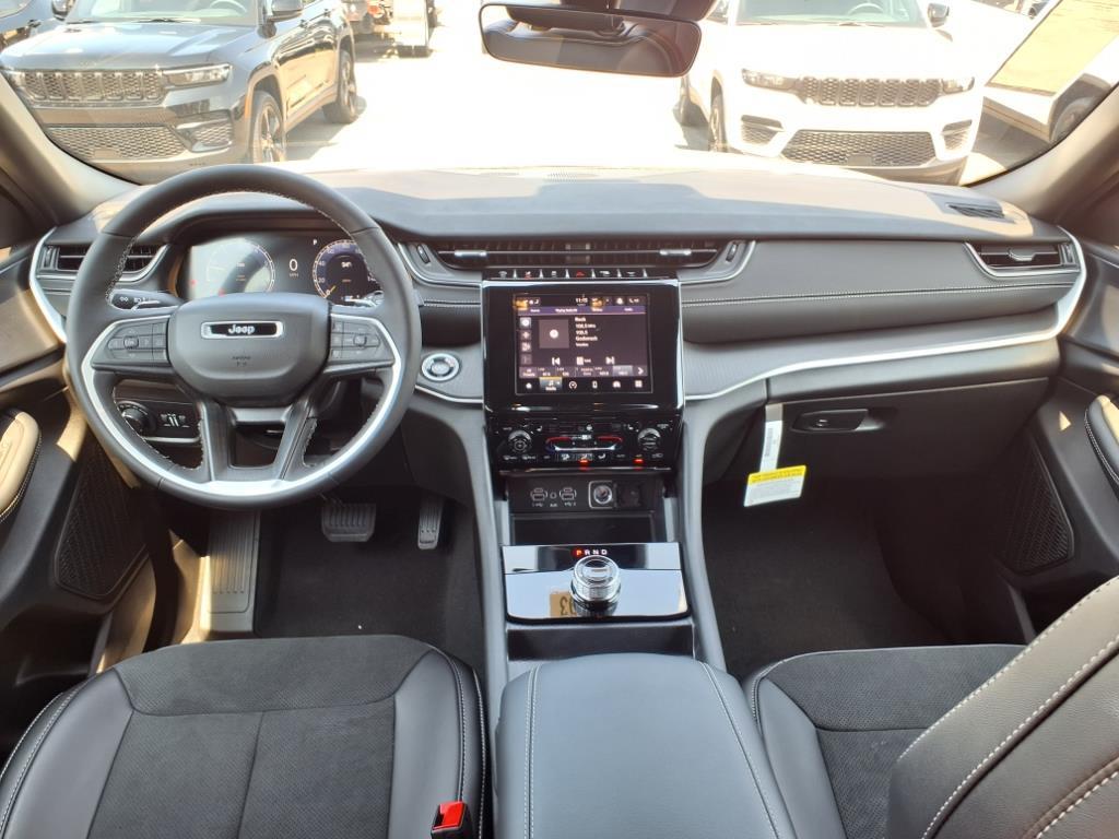 2025 Jeep Grand Cherokee Altitude X photo 24