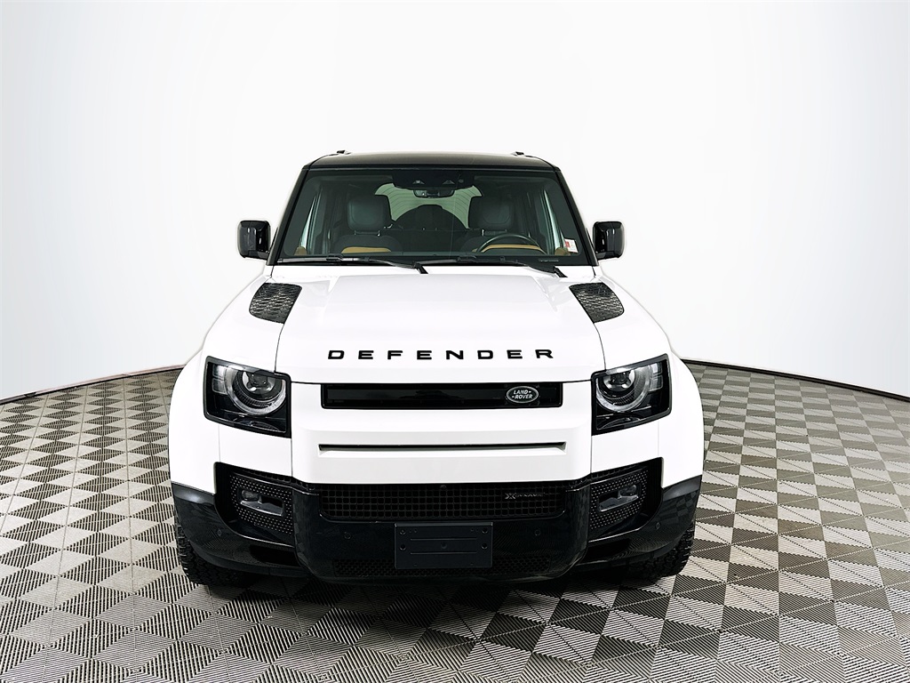 2023 Land Rover Defender 110 X-Dynamic SE photo 2
