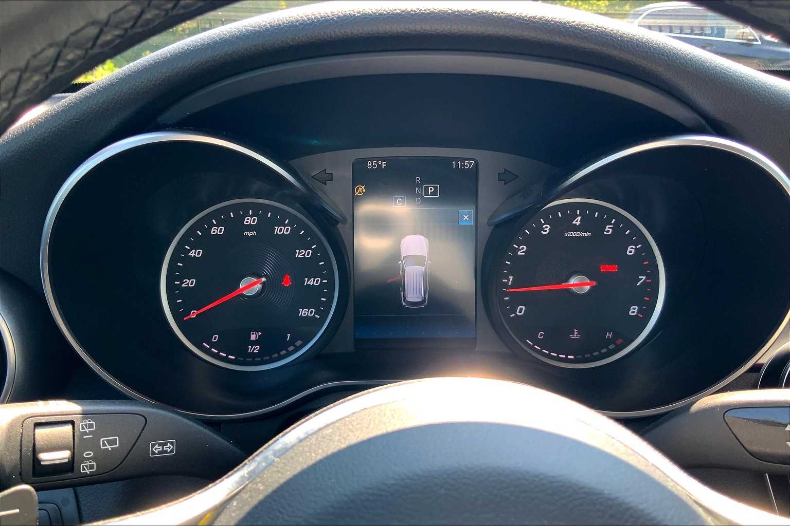 2021 Mercedes Benz GLC 300 photo 28
