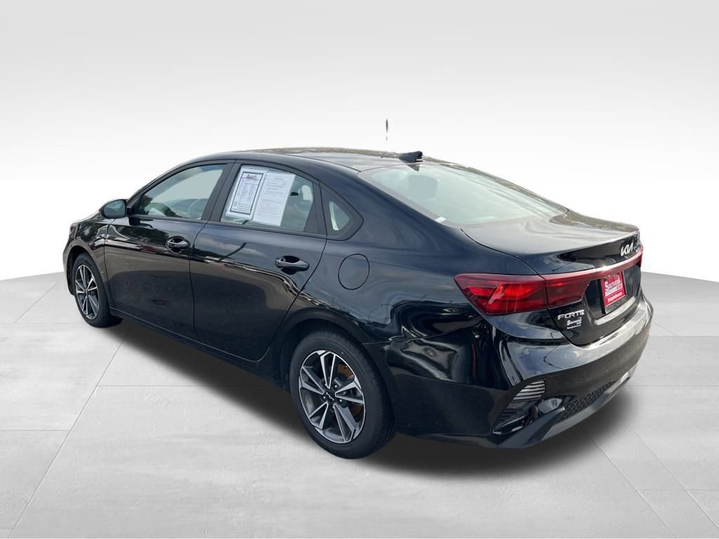 2023 Kia Forte LXS photo 4