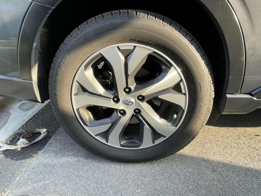 2020 Subaru Outback Limited photo 4