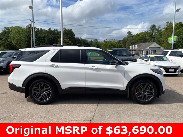 2025 Ford Explorer ST photo 2