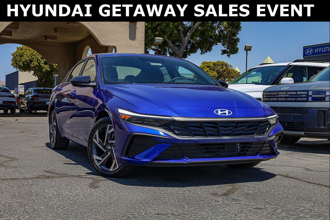 2025 Hyundai Elantra Blue's photo