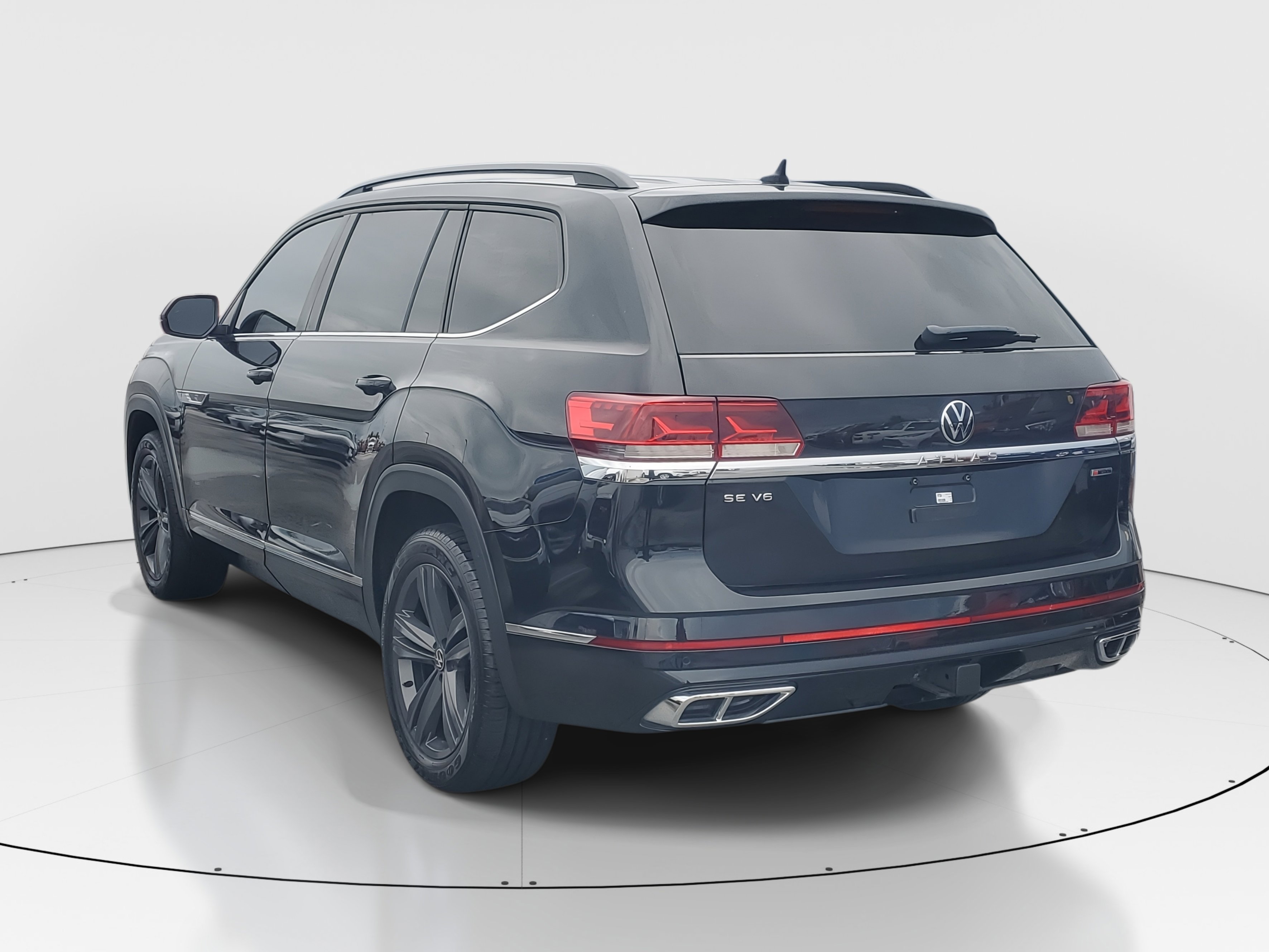2021 Volkswagen Atlas V6 SE Technology R-Line photo 5
