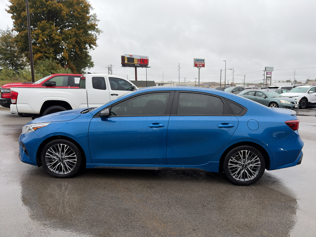 2023 Kia Forte GT-Line photo 4