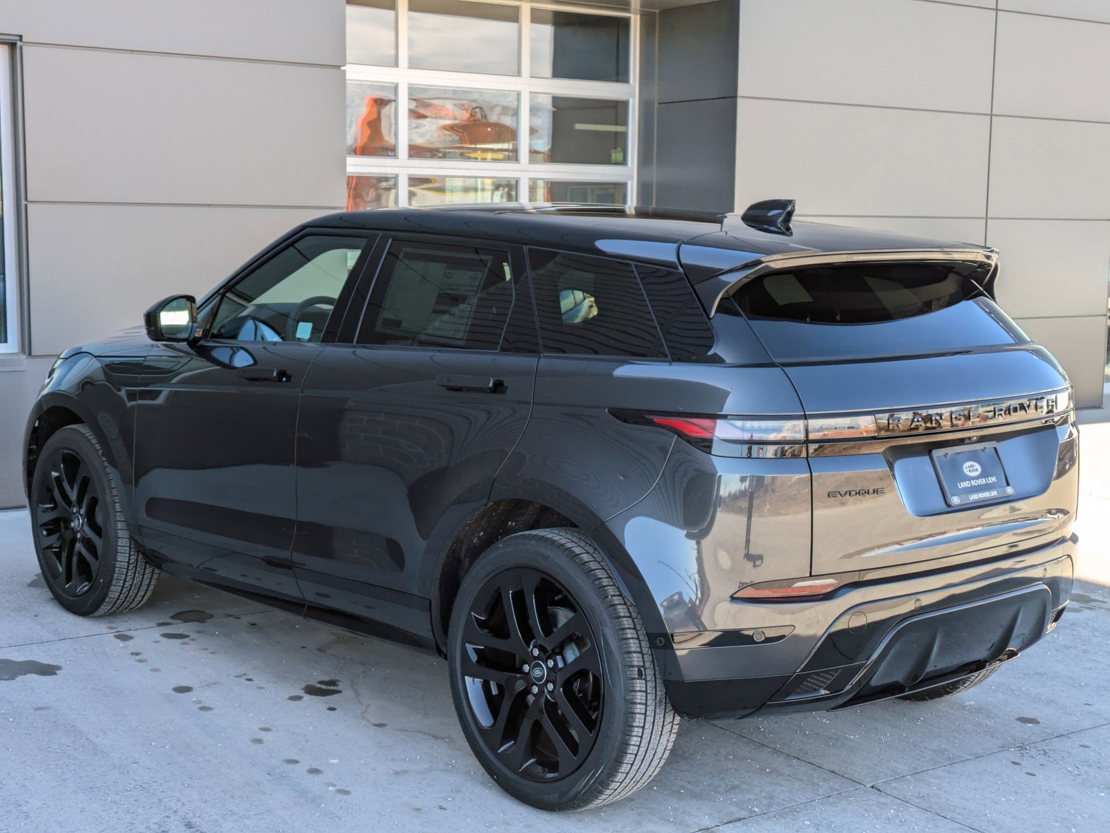 2026 Land Rover Range Rover Evoque Dynamic SE photo 3