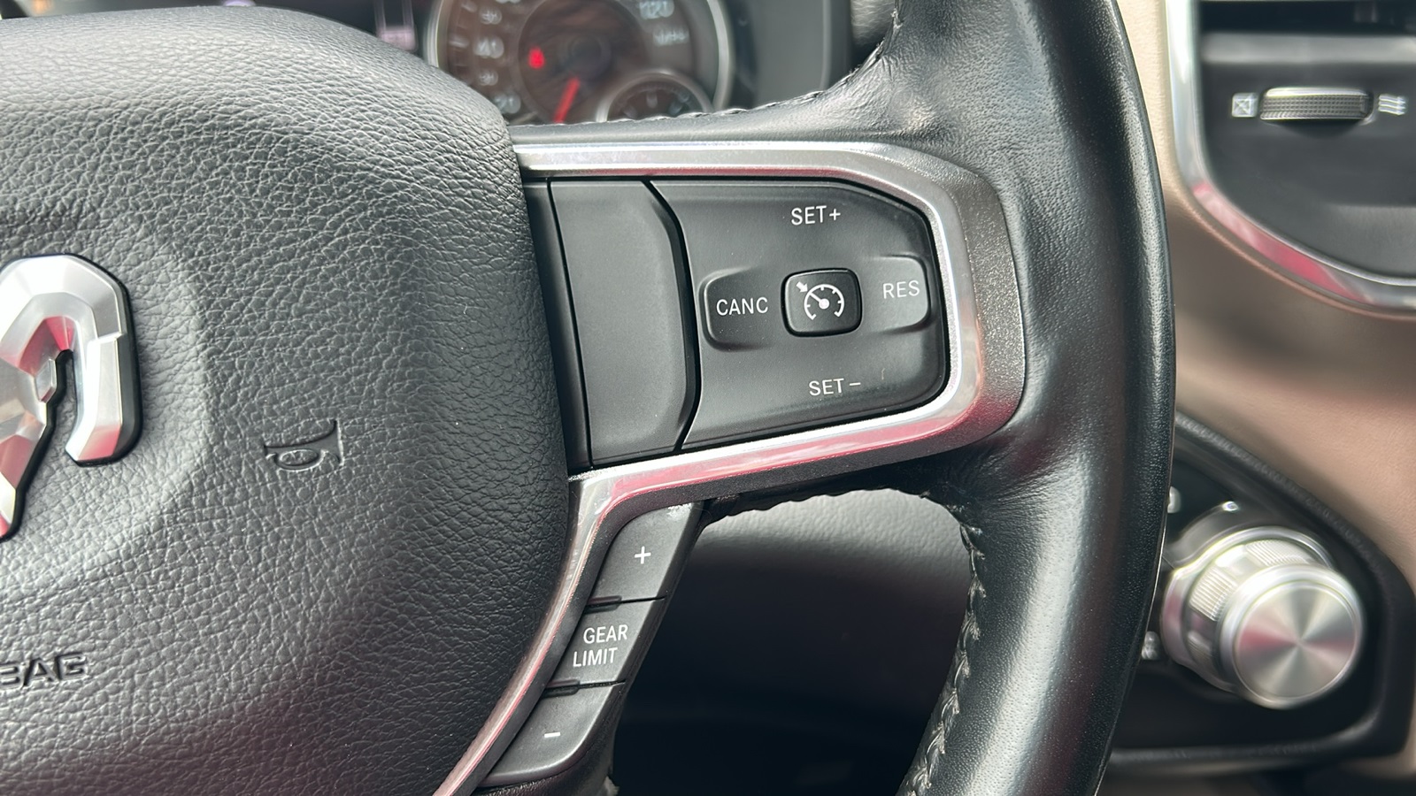 2022 Ram 1500 Laramie photo 21