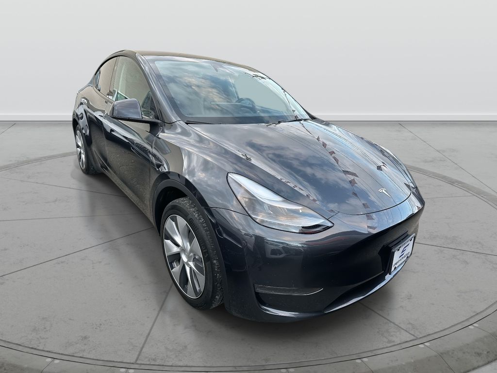 2024 Tesla Model Y Long Range's photo