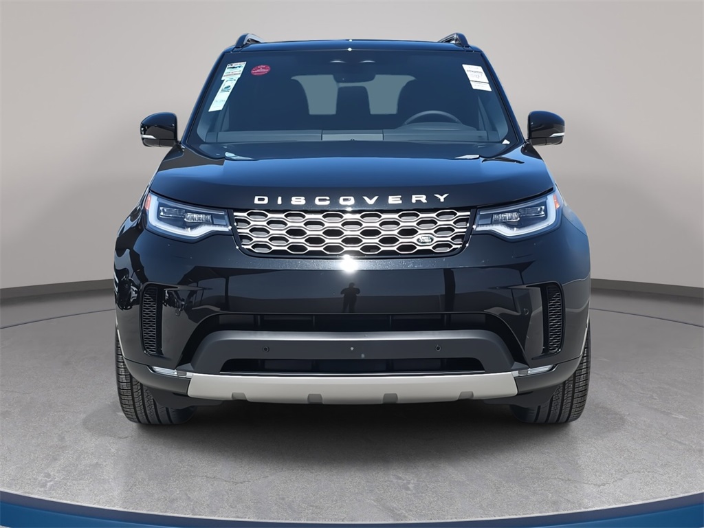 2025 Land Rover Discovery S photo 2