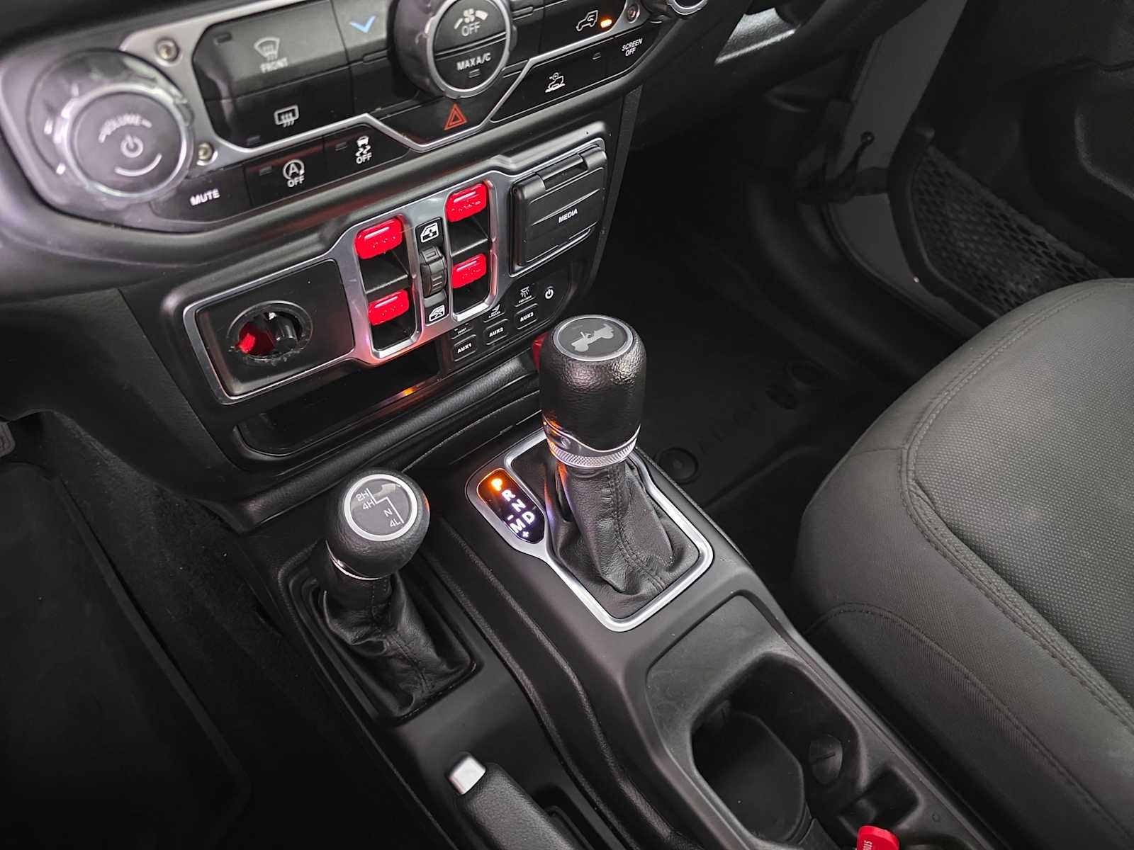 2023 Jeep Wrangler Sport S photo 16