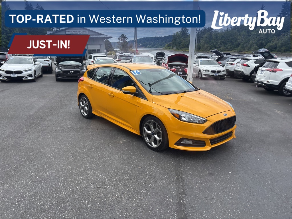 2016 Ford Focus ST photo 3