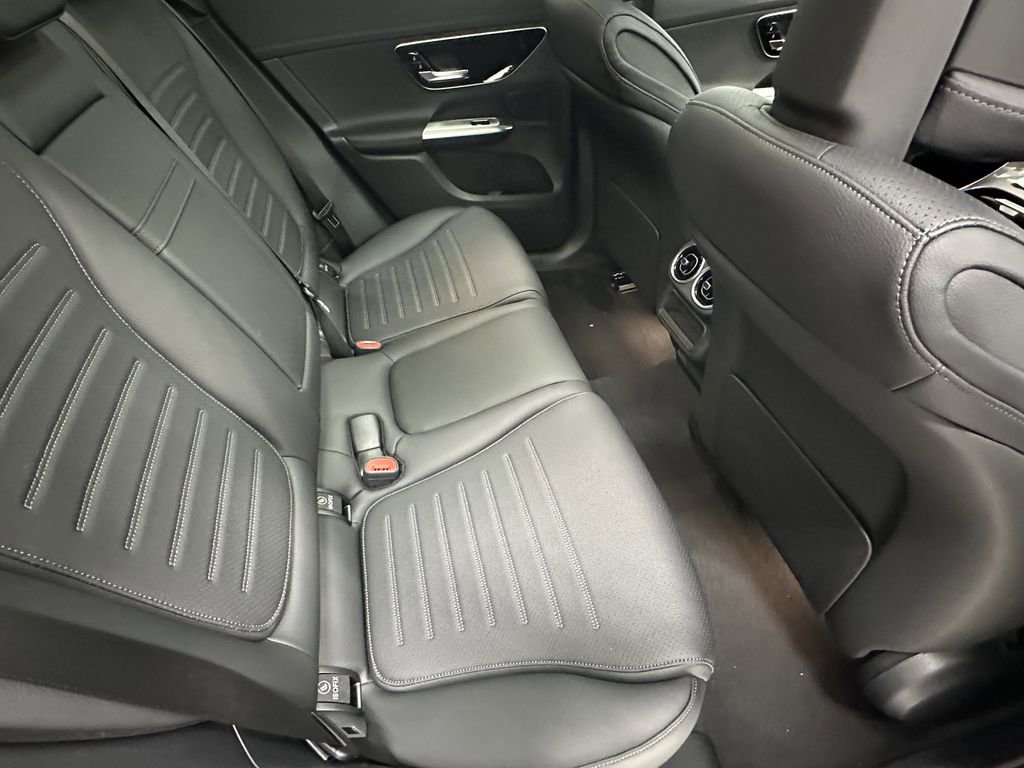 2026 Mercedes Benz GLC 300 photo 16