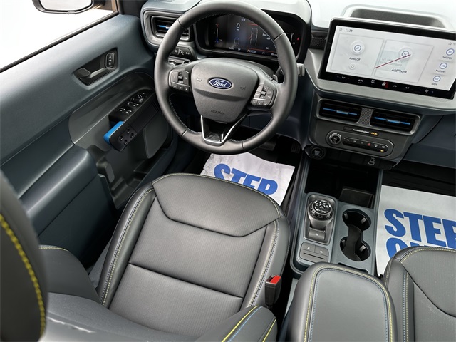 2025 Ford Maverick photo 13