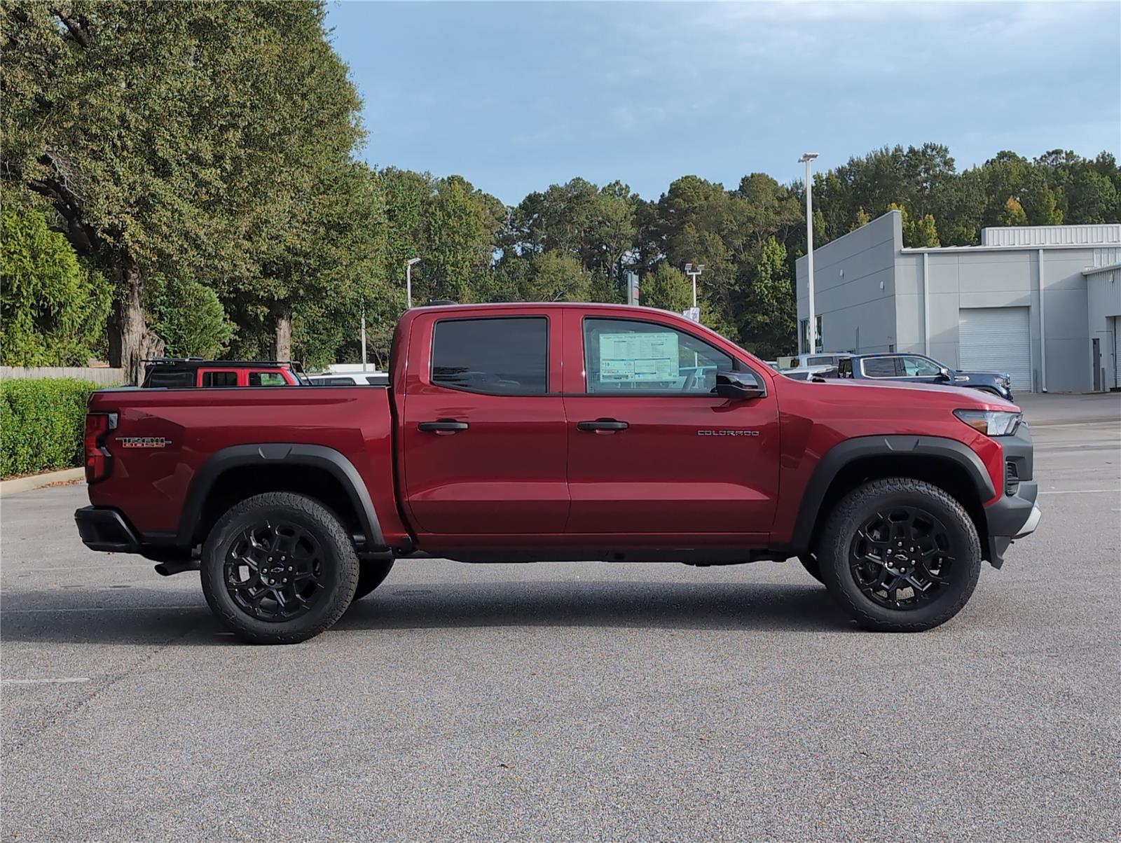 2026 Chevrolet Colorado Trail Boss photo 2