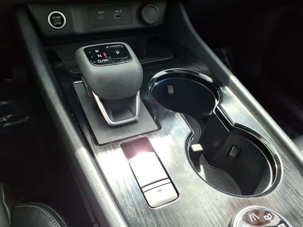 2023 Nissan Rogue SV photo 19
