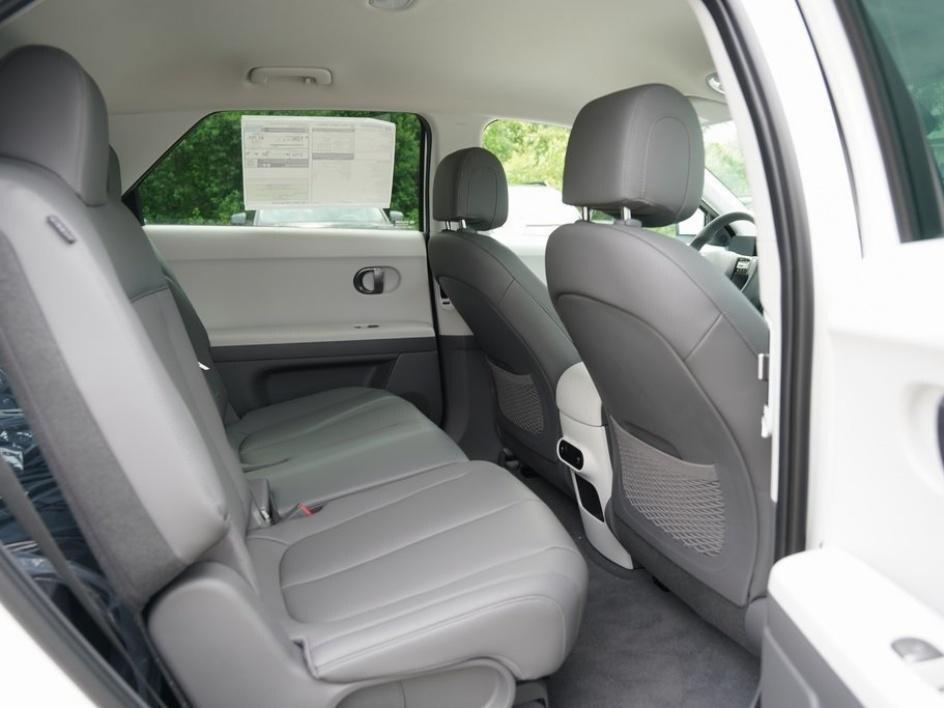 2025 Hyundai Ioniq 5 SEL photo 8