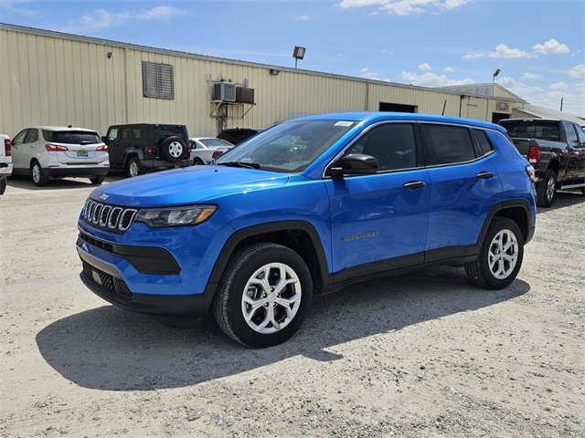 2024 Jeep Compass Sport photo 3