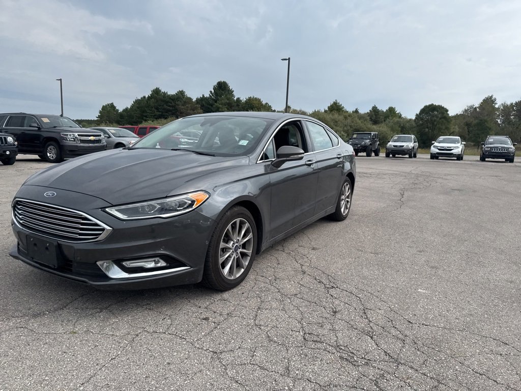 2017 Ford Fusion SE photo 8