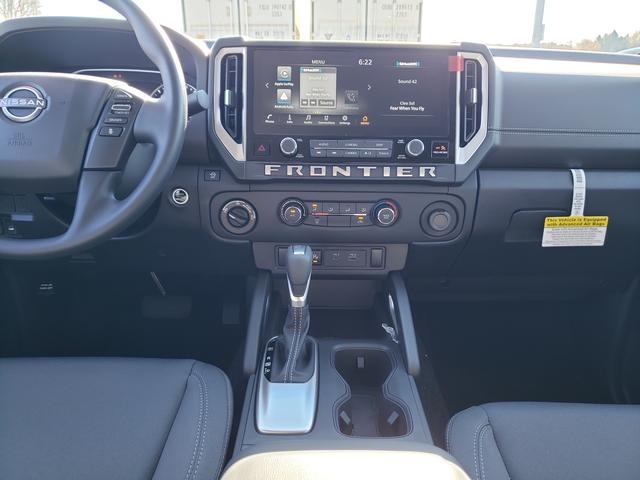 2025 Nissan Frontier Crew Cab SV photo 16