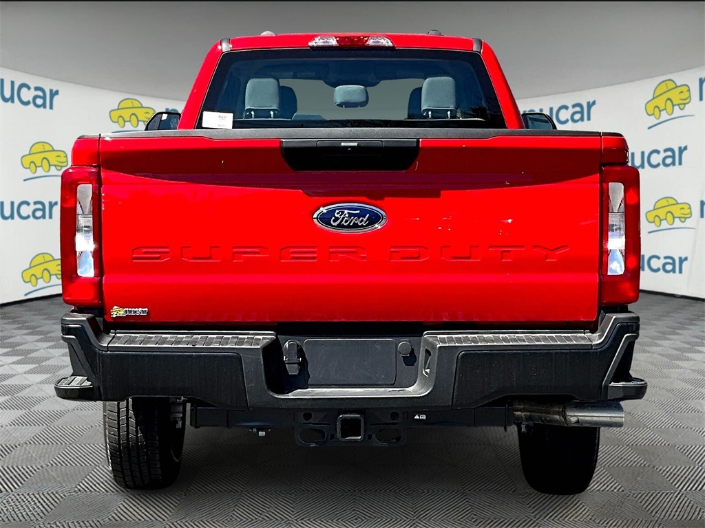 2025 Ford F-250 photo 4