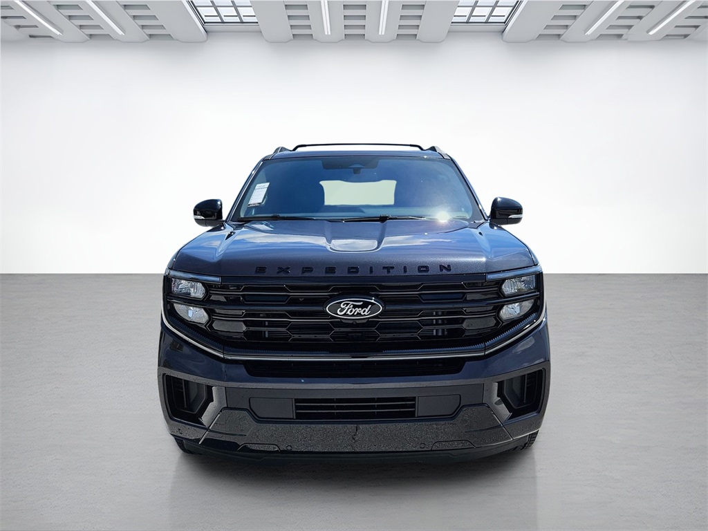 2025 Ford Expedition Platinum photo 2