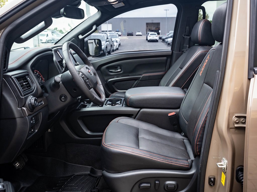 2021 Nissan Titan PRO-4X photo 4