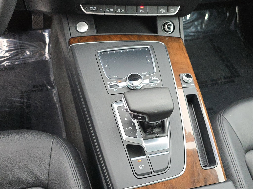 2018 Audi Q5 2.0T Premium Plus photo 25
