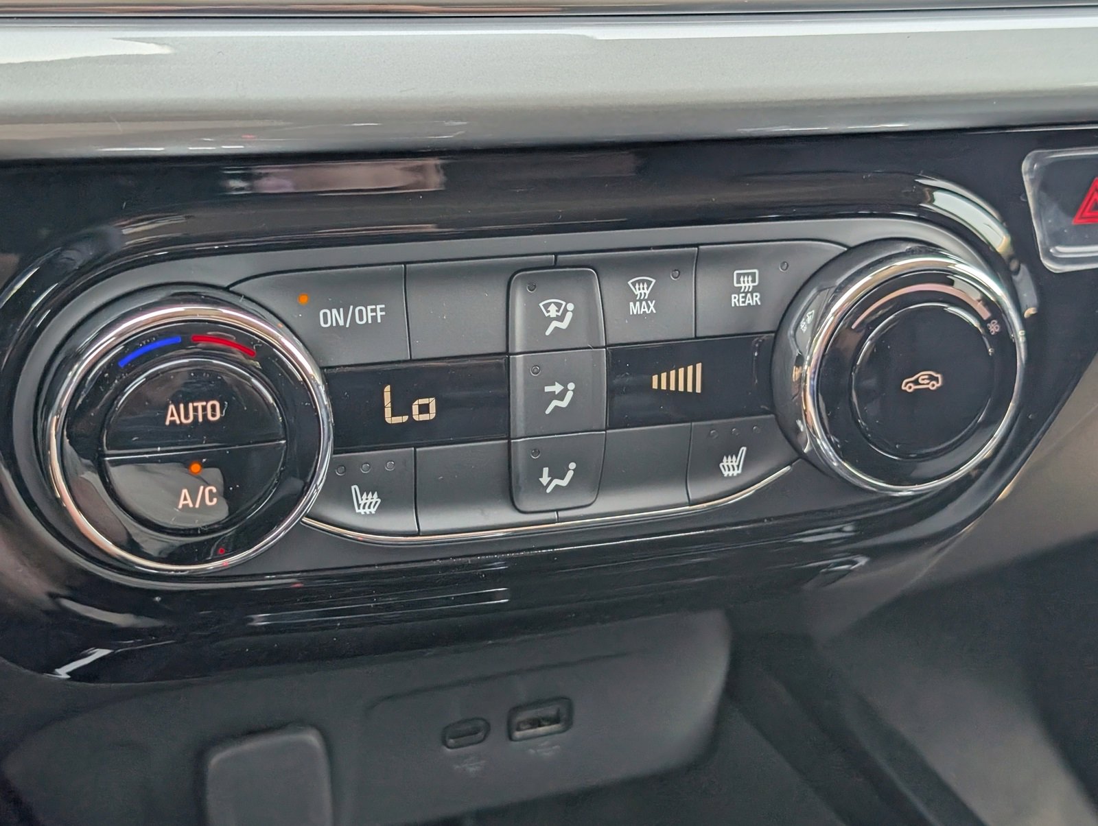 2026 Chevrolet Trax LT photo 19