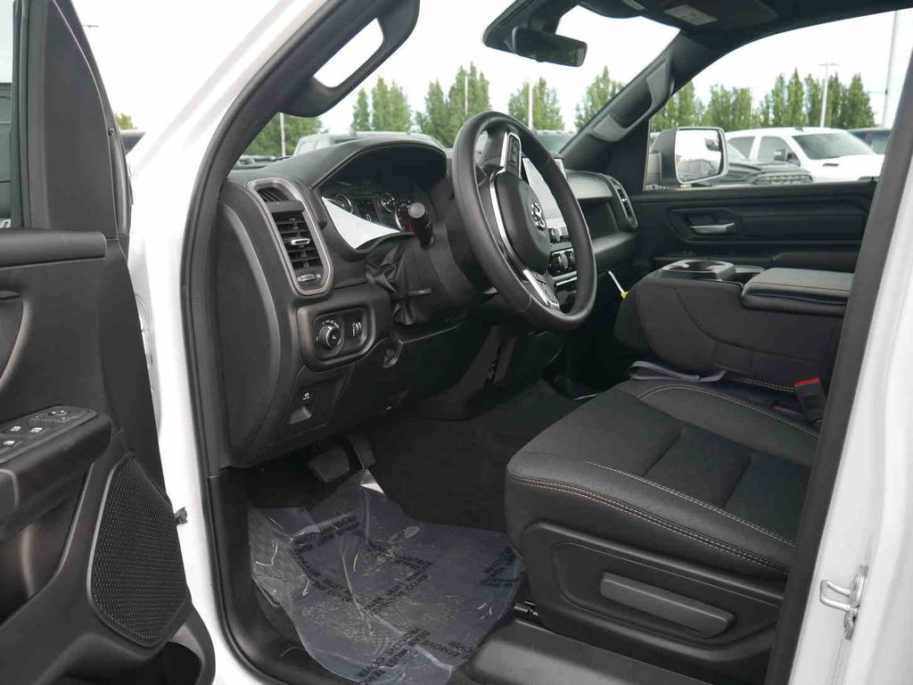 2026 Ram 1500 Tradesman photo 27