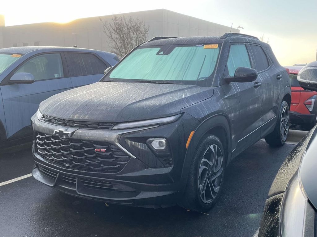 2025 Chevrolet Trailblazer RS photo 2