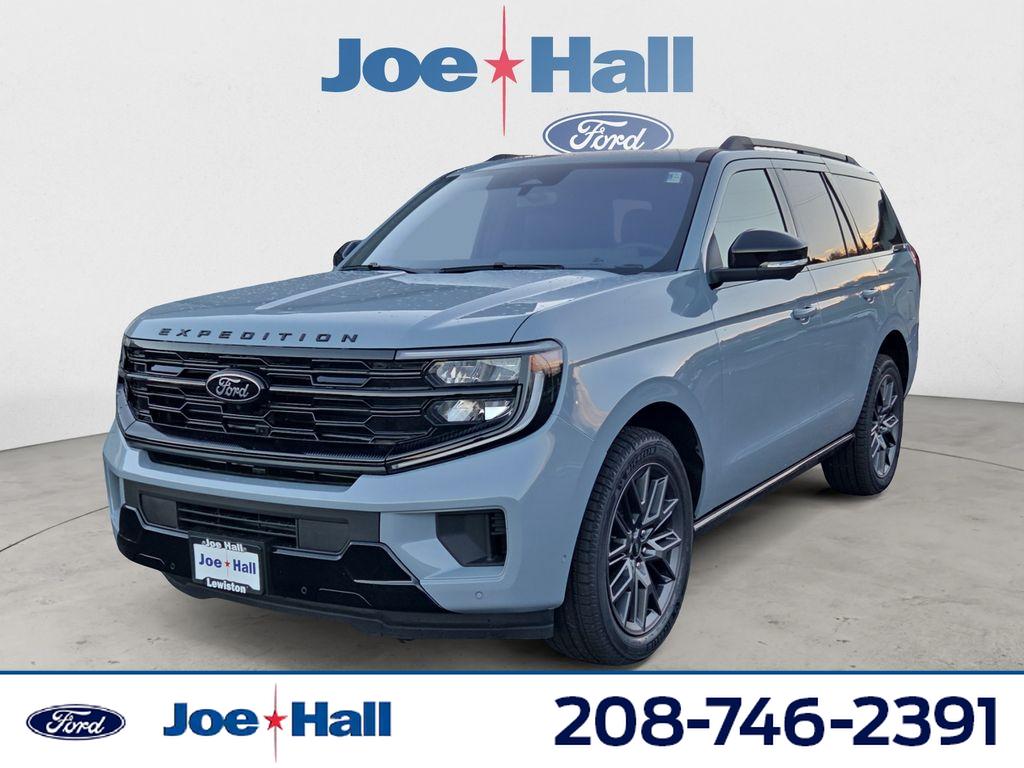 2025 Ford Expedition Platinum's photo