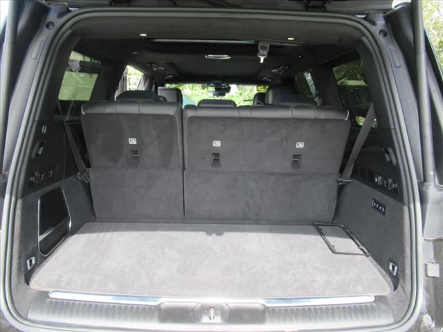 2023 Jeep Grand Wagoneer III photo 19