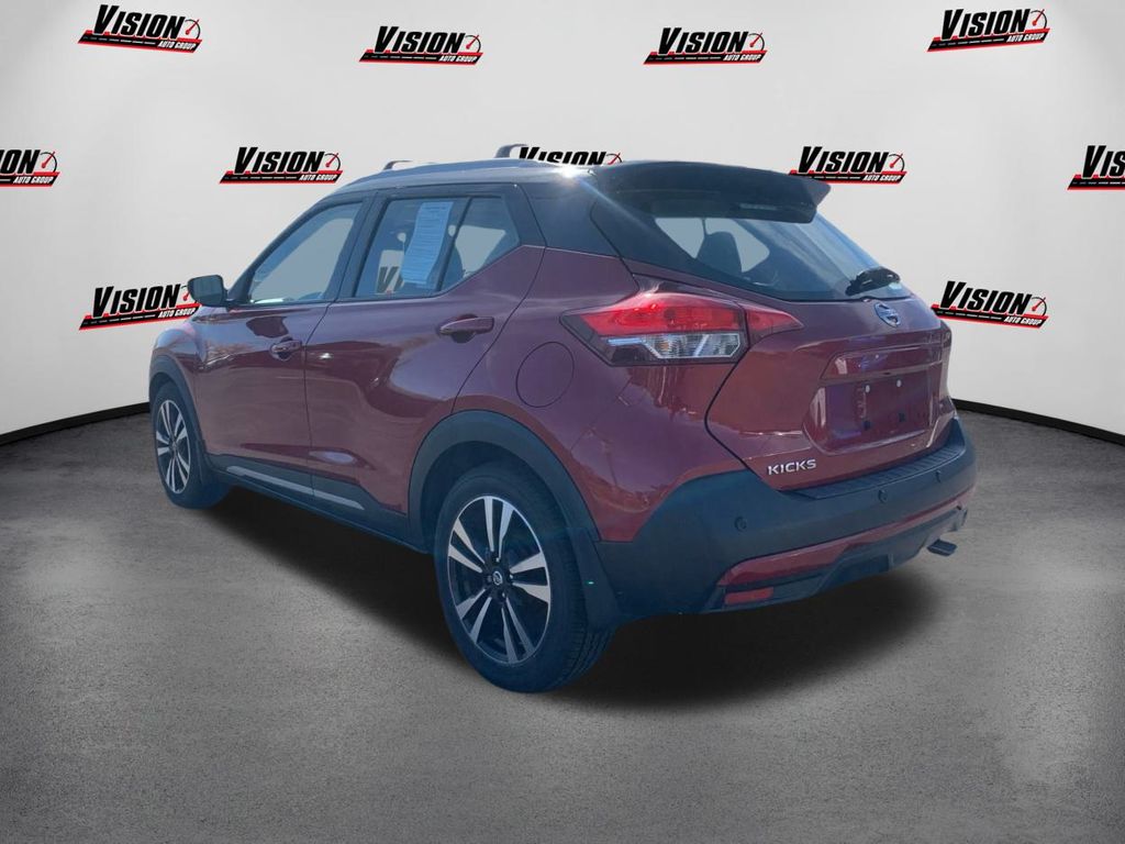 2020 Nissan Kicks SR photo 6