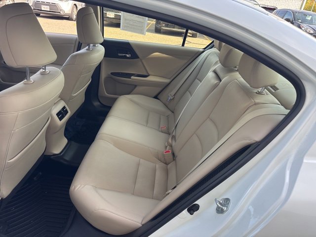 2017 Honda Accord Hybrid Touring photo 14