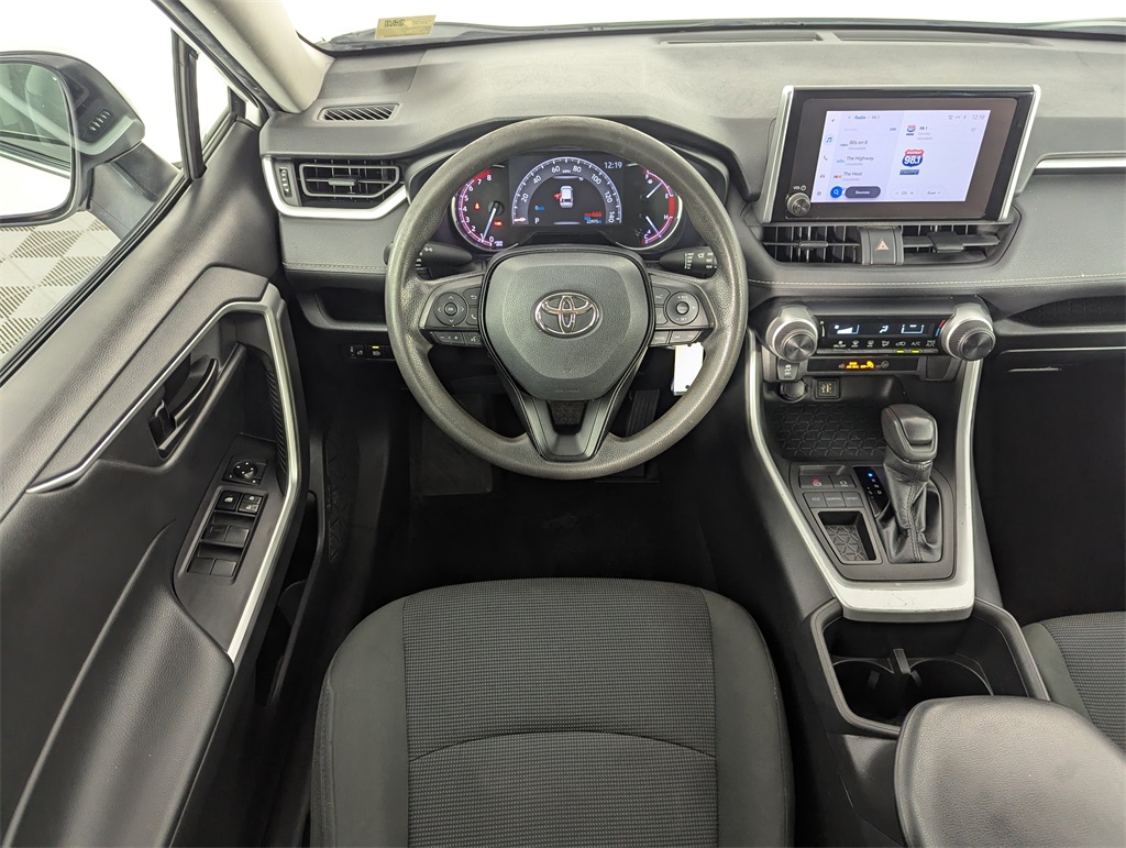 2023 Toyota RAV4 LE photo 11