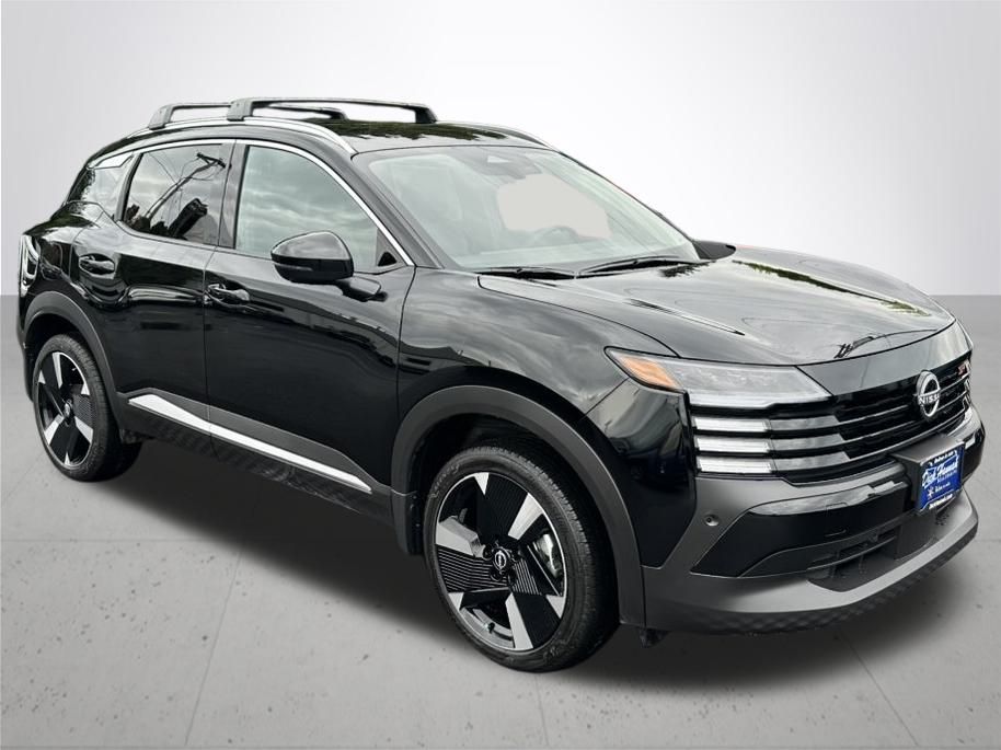 2026 Nissan Kicks SR photo 4