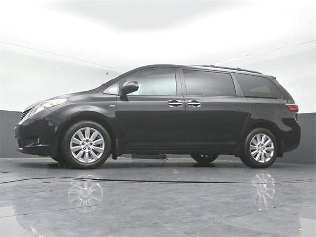 2017 TOYOTA SIENNA - Image 37