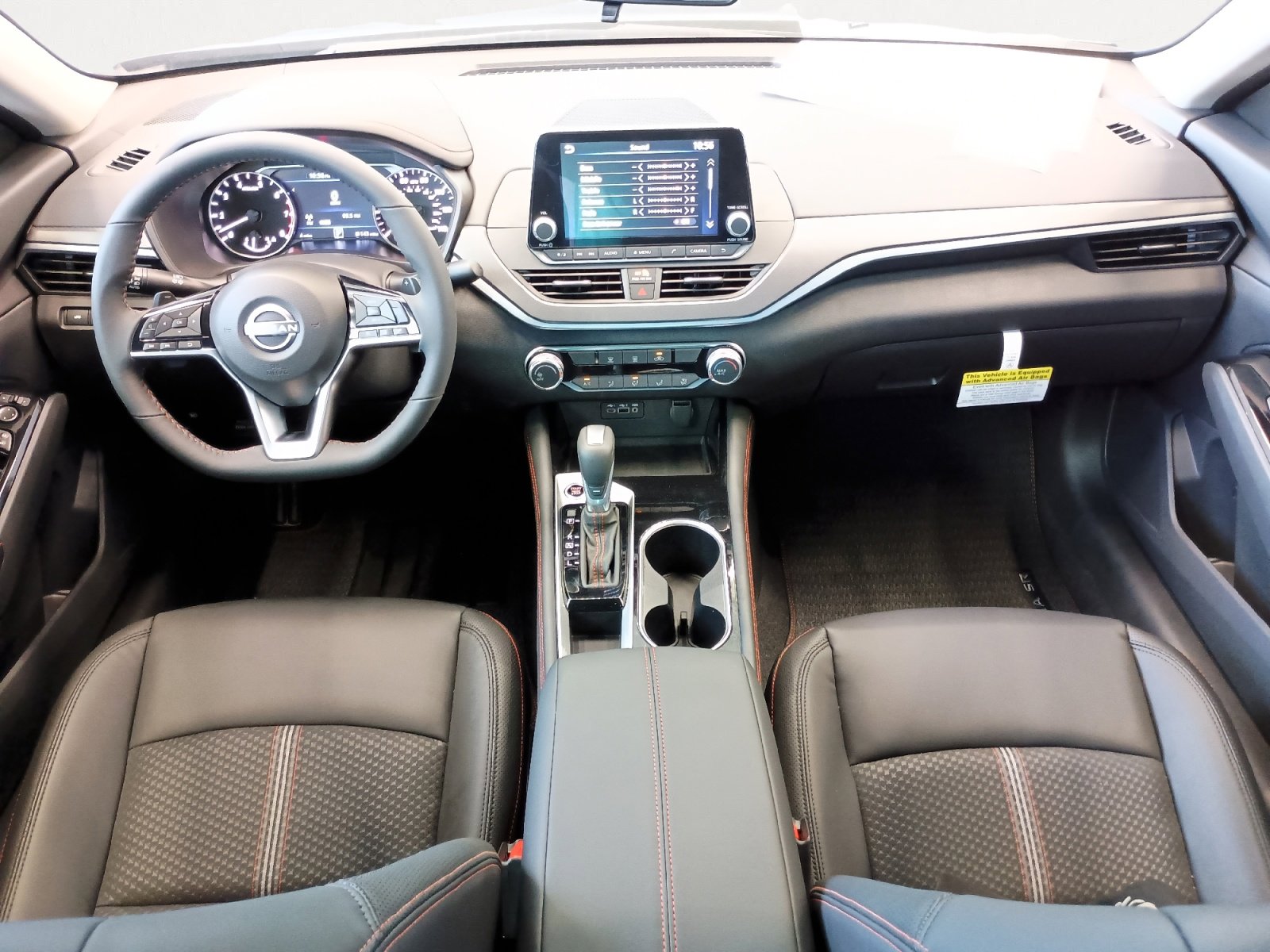 2025 Nissan Altima SR photo 2