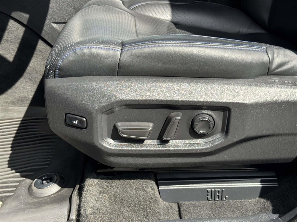 2023 Toyota Tundra Platinum CrewMax photo 15