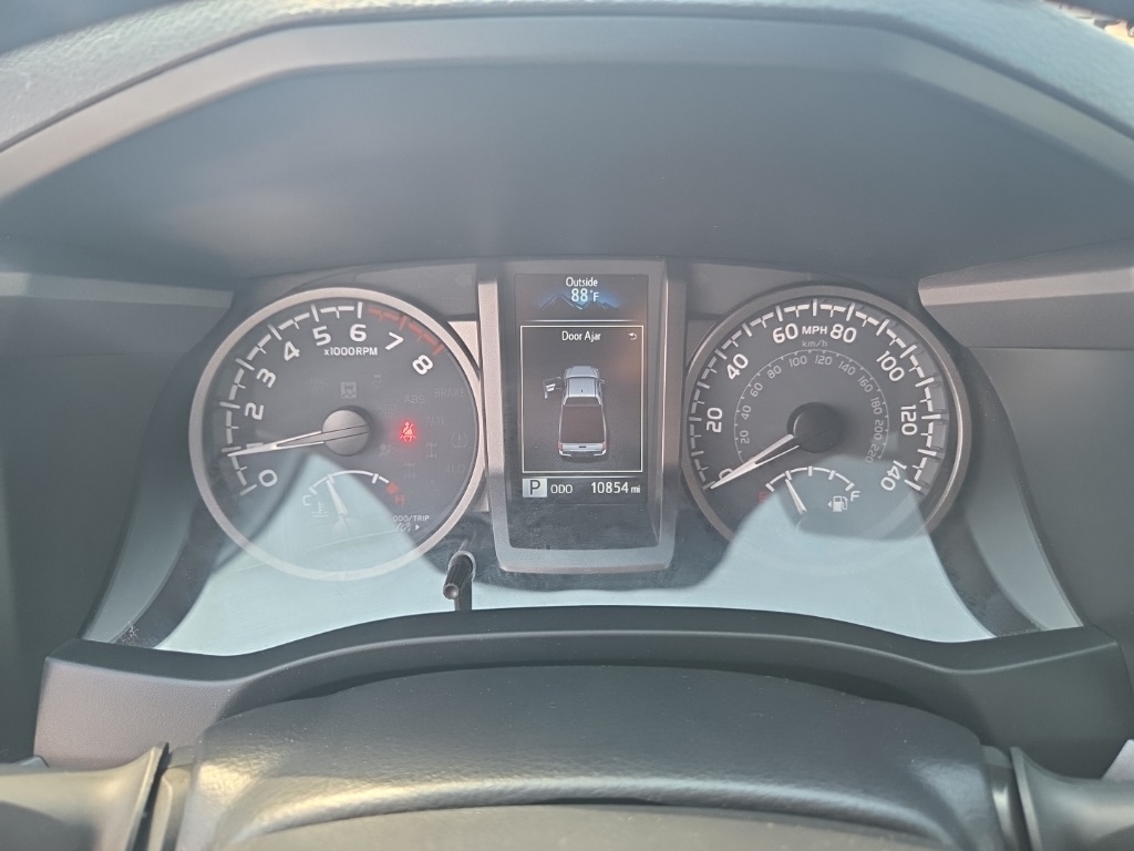 2023 Toyota Tacoma TRD Off-Road photo 18