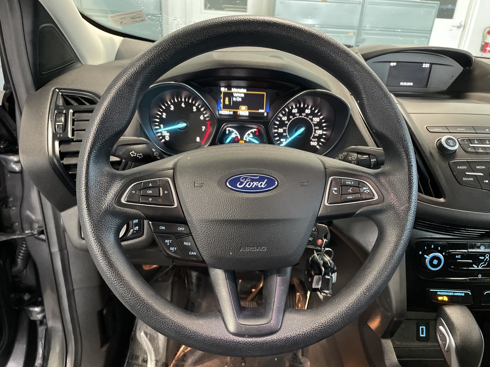 2019 Ford Escape S photo 16
