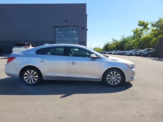2015 Buick LaCrosse Base photo 2
