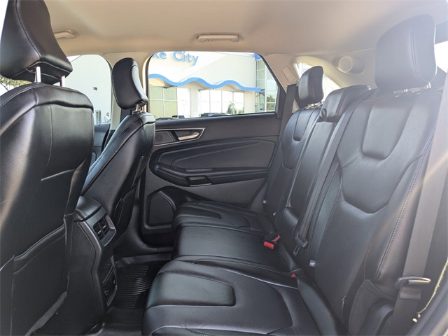 2022 Ford Edge Titanium photo 13