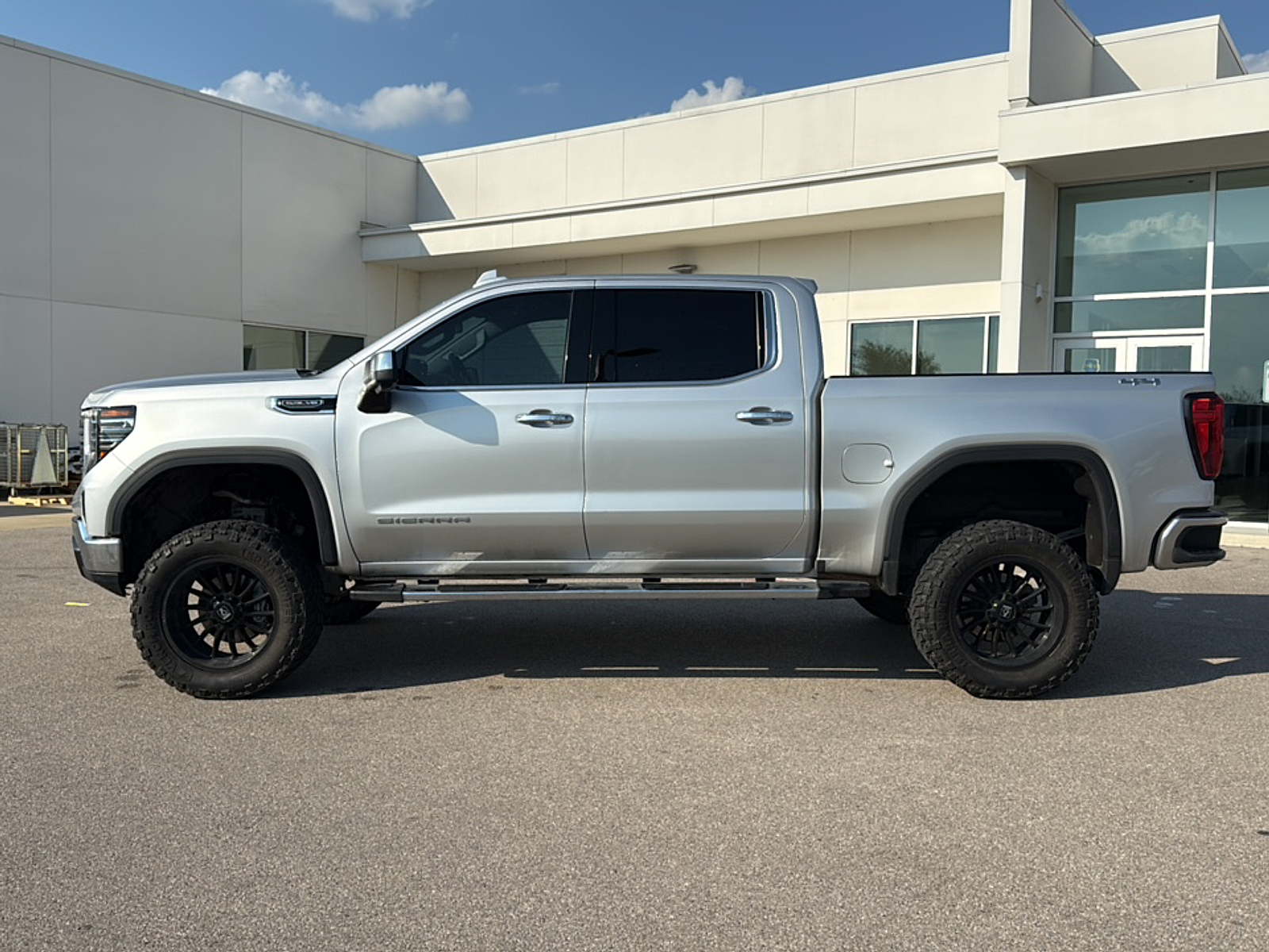 2022 Gmc Sierra 1500 SLT photo 3