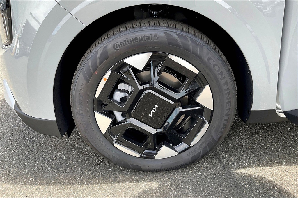 2026 Kia Carnival EX photo 9