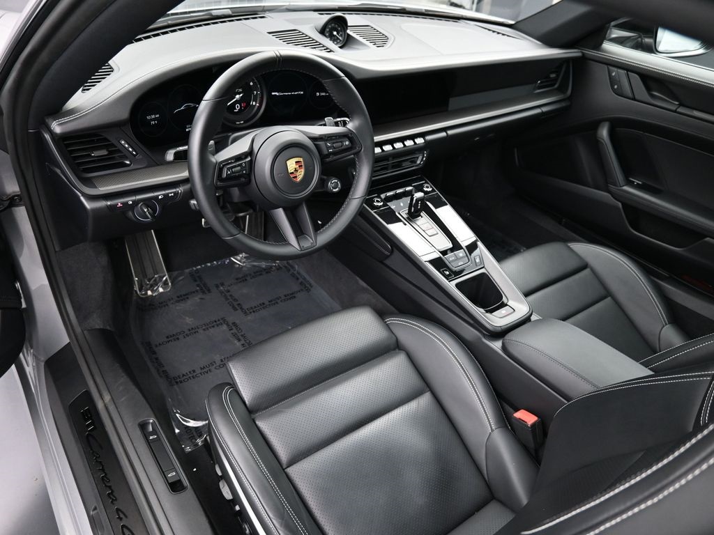 2023 Porsche 911 4S 4 GTS photo 4