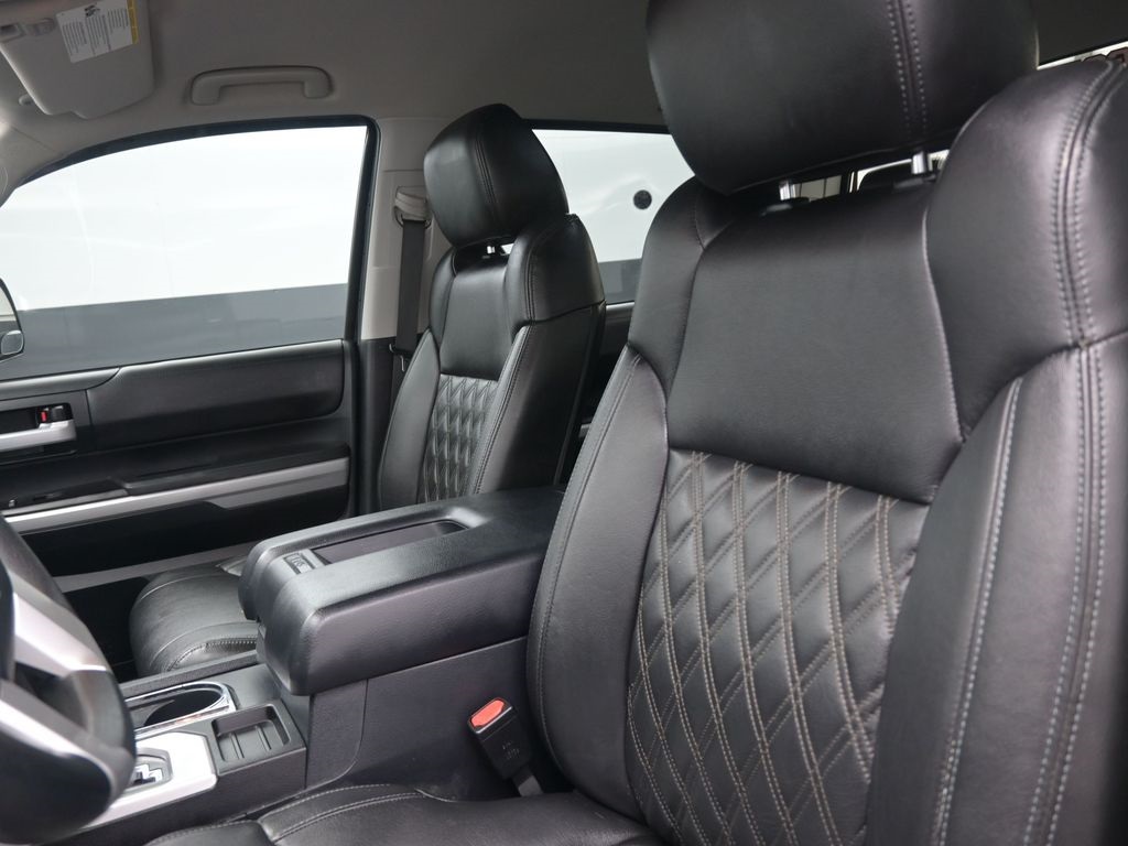 2018 Toyota Tundra SR5 photo 7