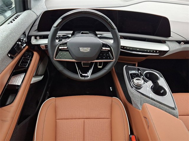 2025 Cadillac Optiq Luxury photo 11